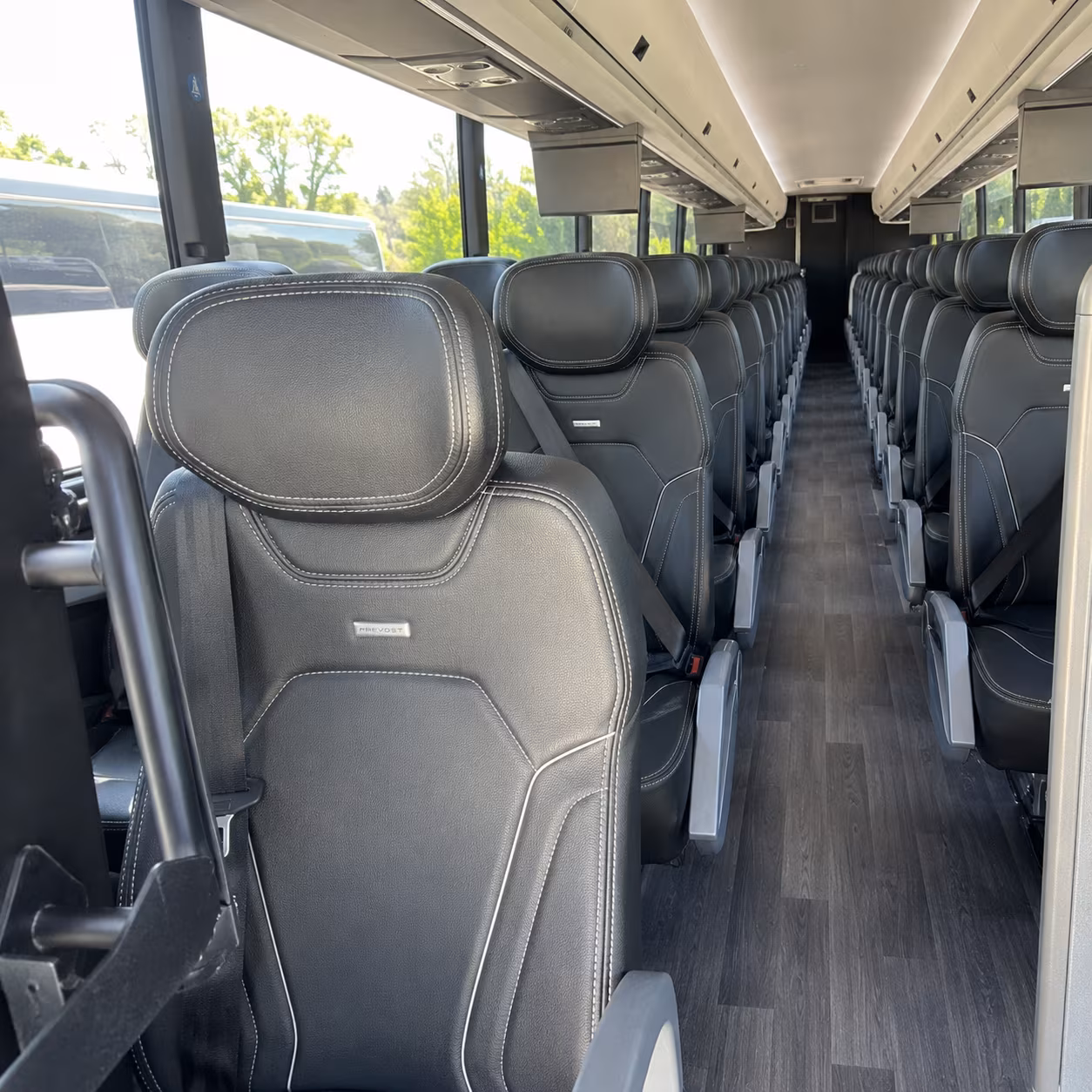 Memphis Airport Shuttle & Transportation party bus exterior