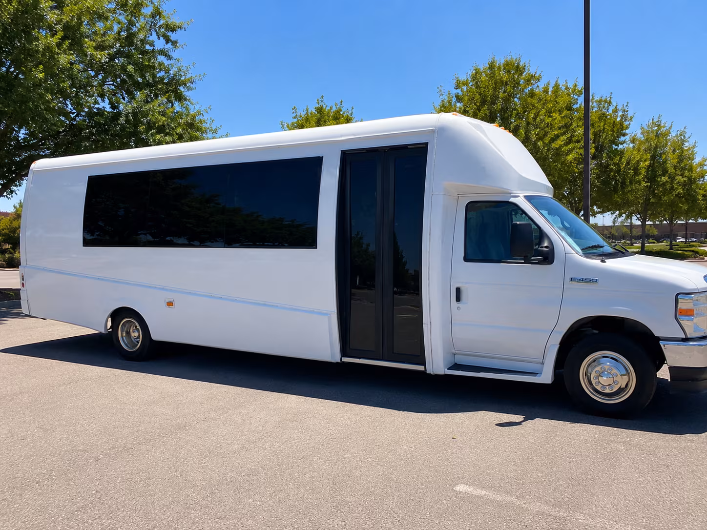 Memphis Prom & Homecoming Transportation party bus exterior
