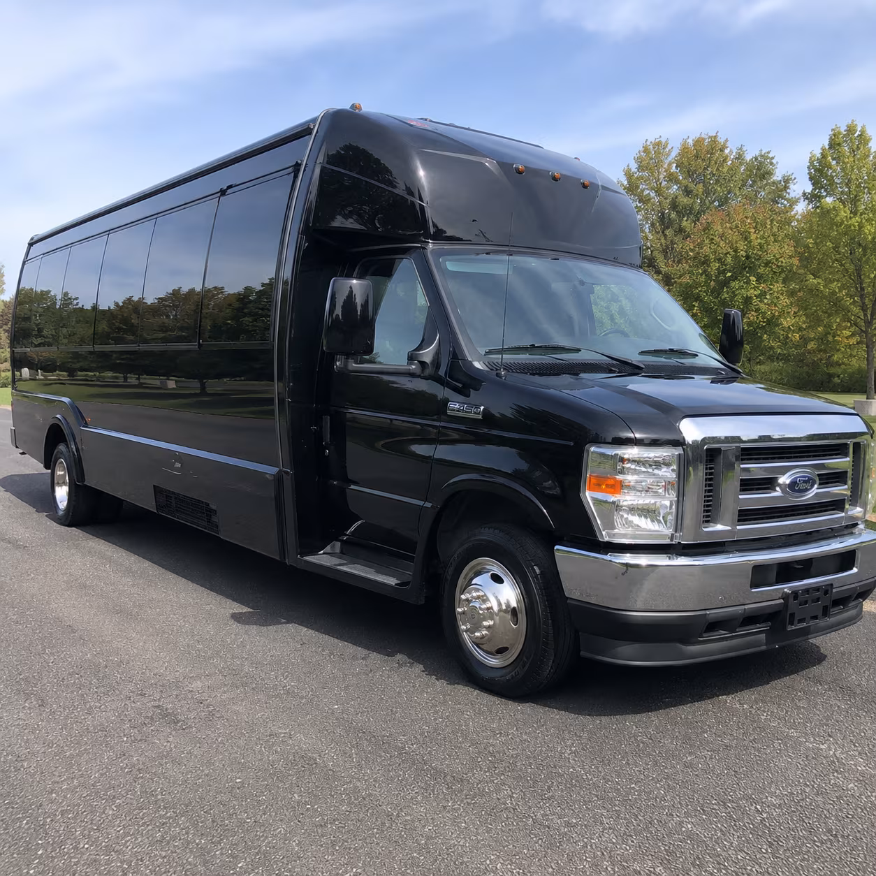 Memphis Prom & Homecoming Transportation party bus exterior