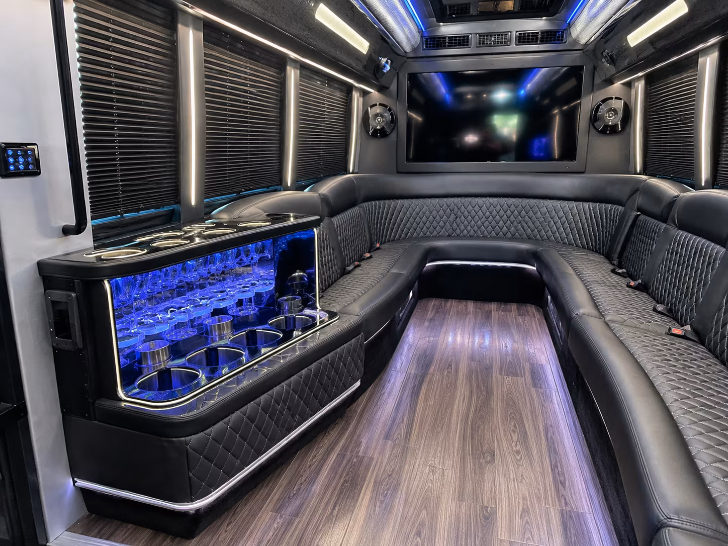 Memphis Prom & Homecoming Transportation party bus exterior